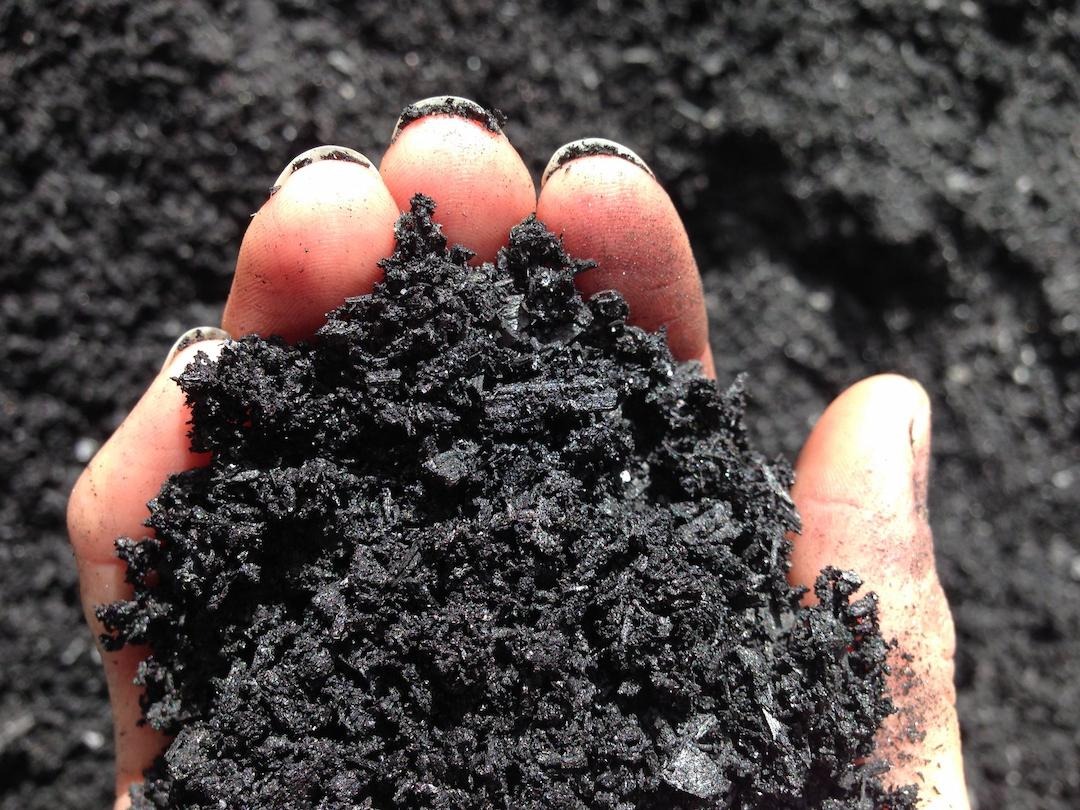 The biochar production process can capture and store carbon dioxide from the atmosphere. (Photo: MIT Climate)